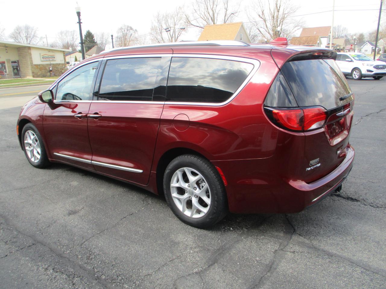 Chrysler Pacifica Touring-L Plus 2017
