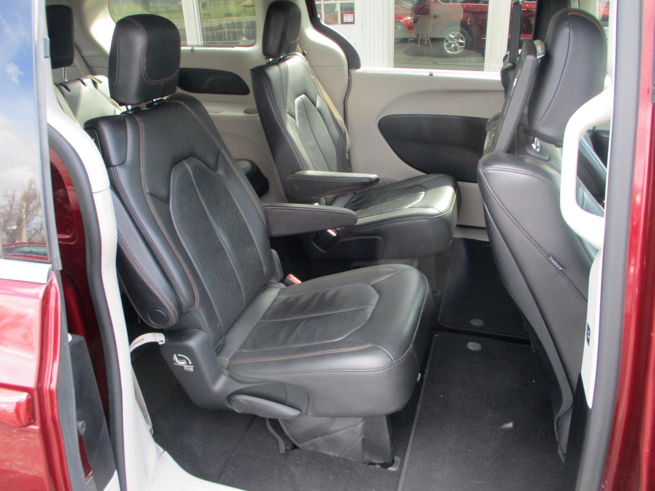 Chrysler Pacifica Touring-L Plus 2017