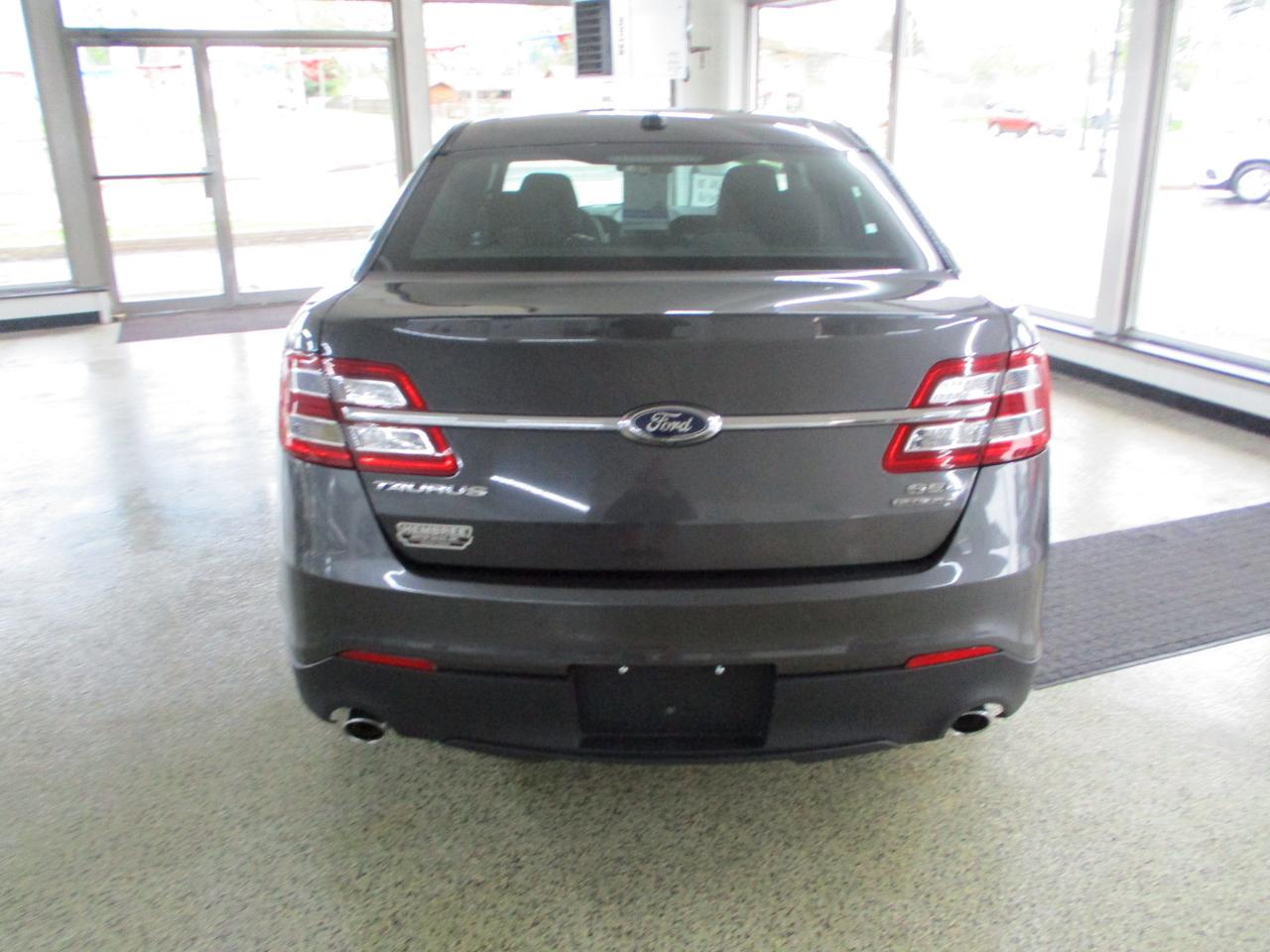 Ford Taurus SEL FWD 2019