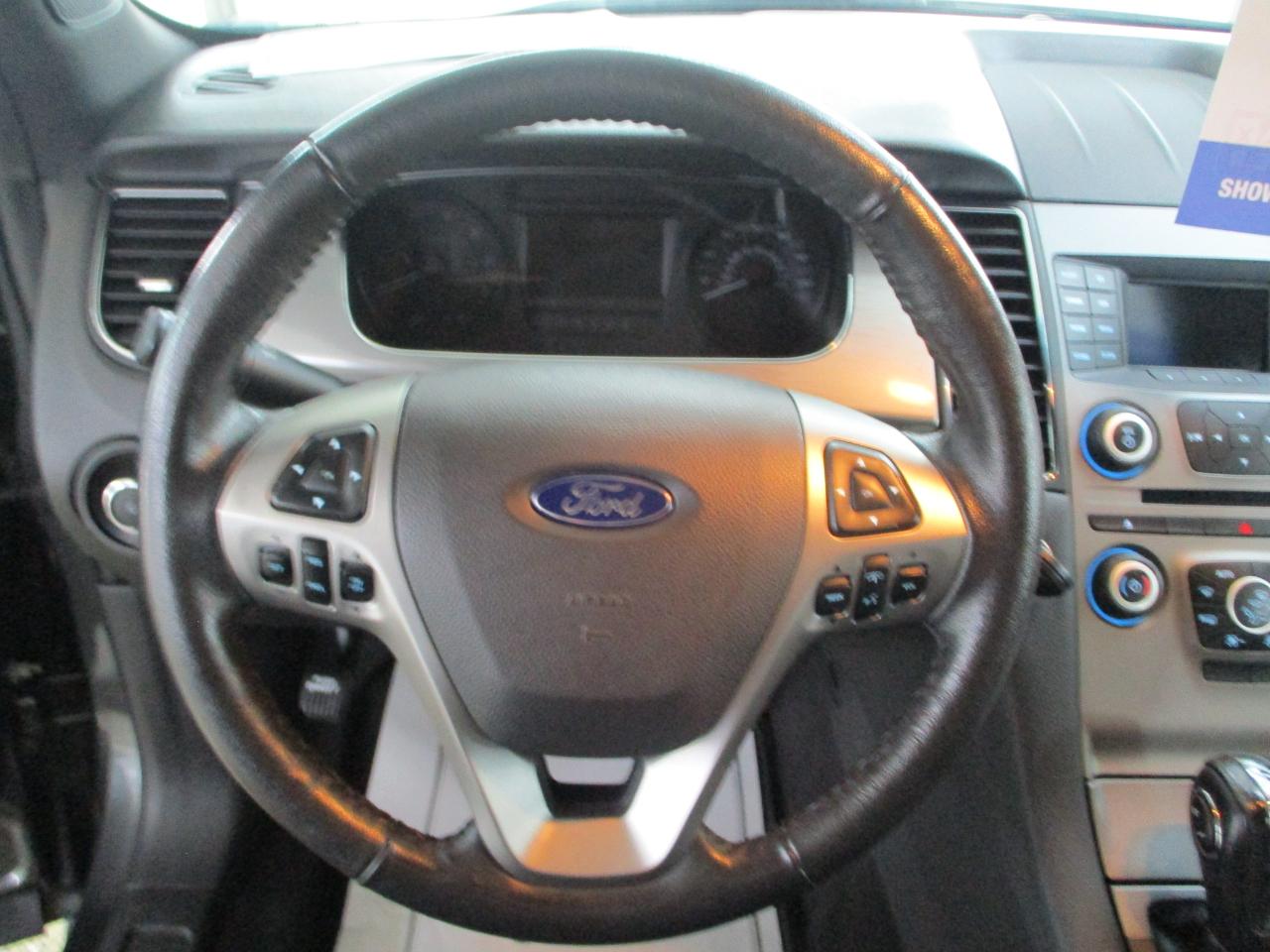 Ford Taurus SEL FWD 2019