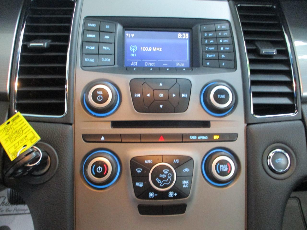 Ford Taurus SEL FWD 2019