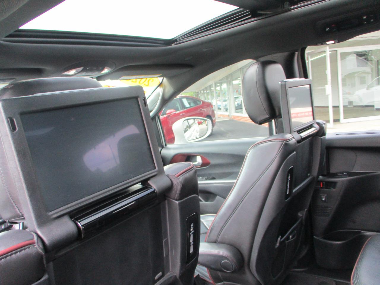 Chrysler Pacifica Limited 2020