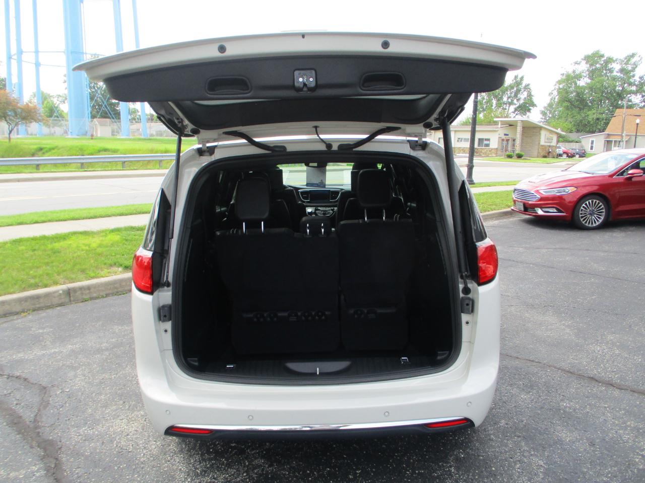 Chrysler Pacifica Limited 2020