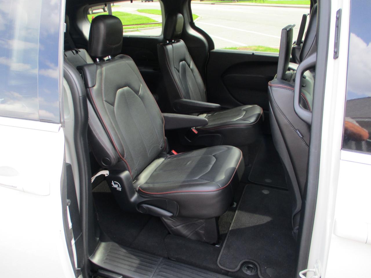 Chrysler Pacifica Limited 2020