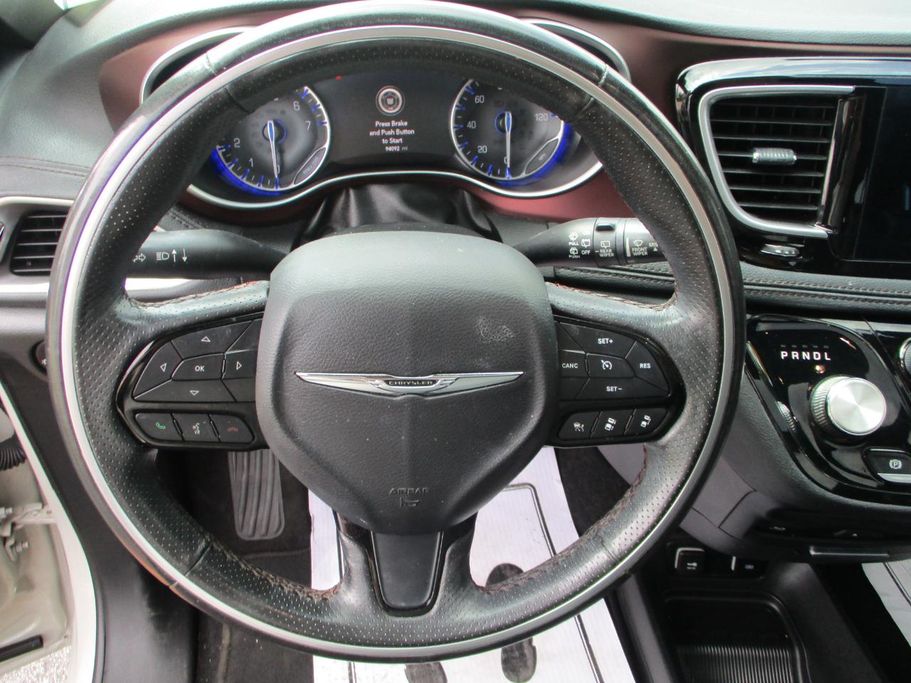 Chrysler Pacifica Limited 2020