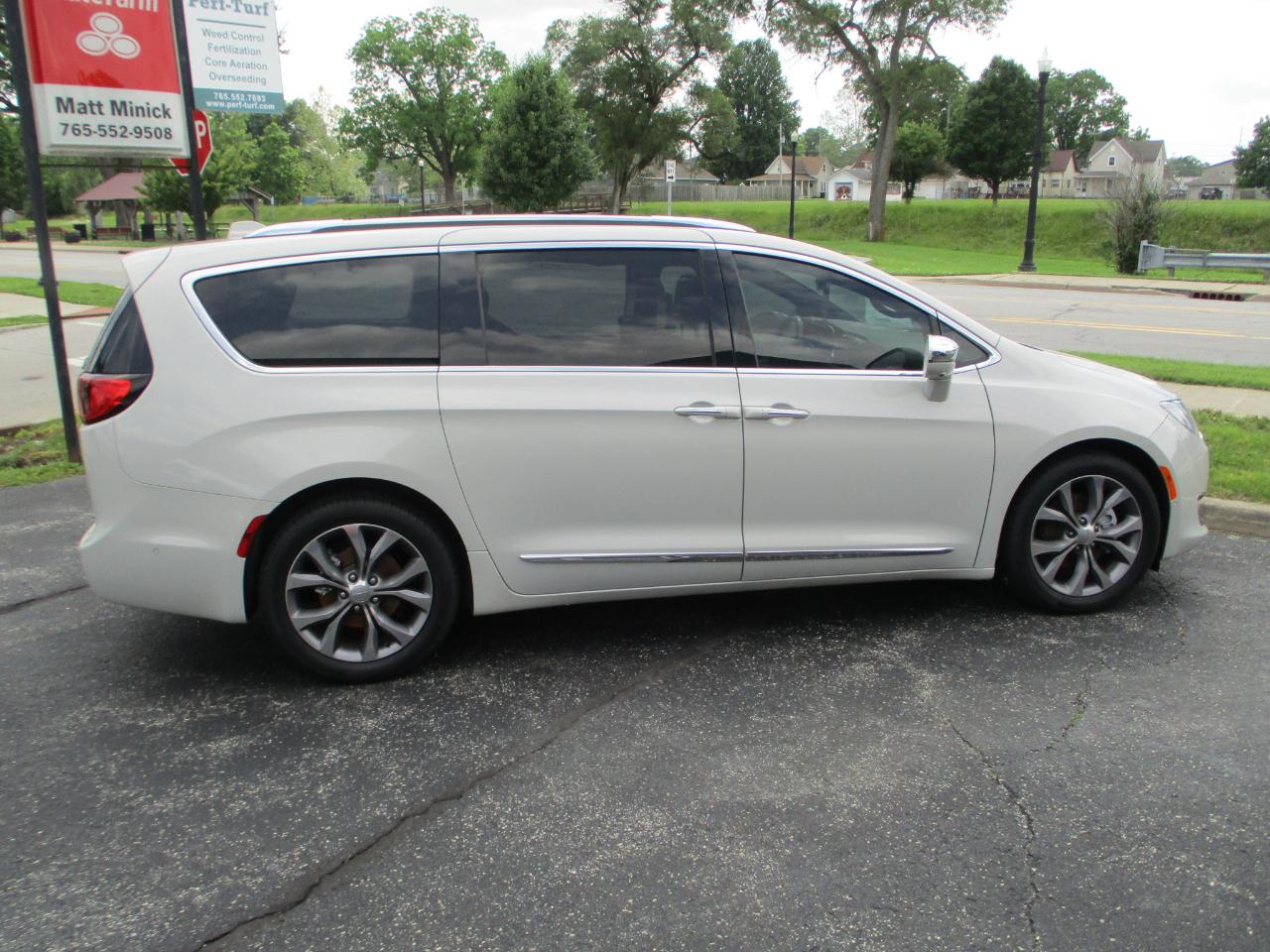 Chrysler Pacifica Limited 2020
