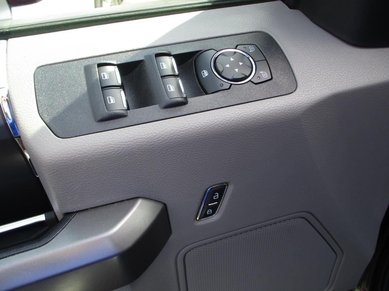 Ford F-150 SuperCrew 150" XLT 4WD 2019