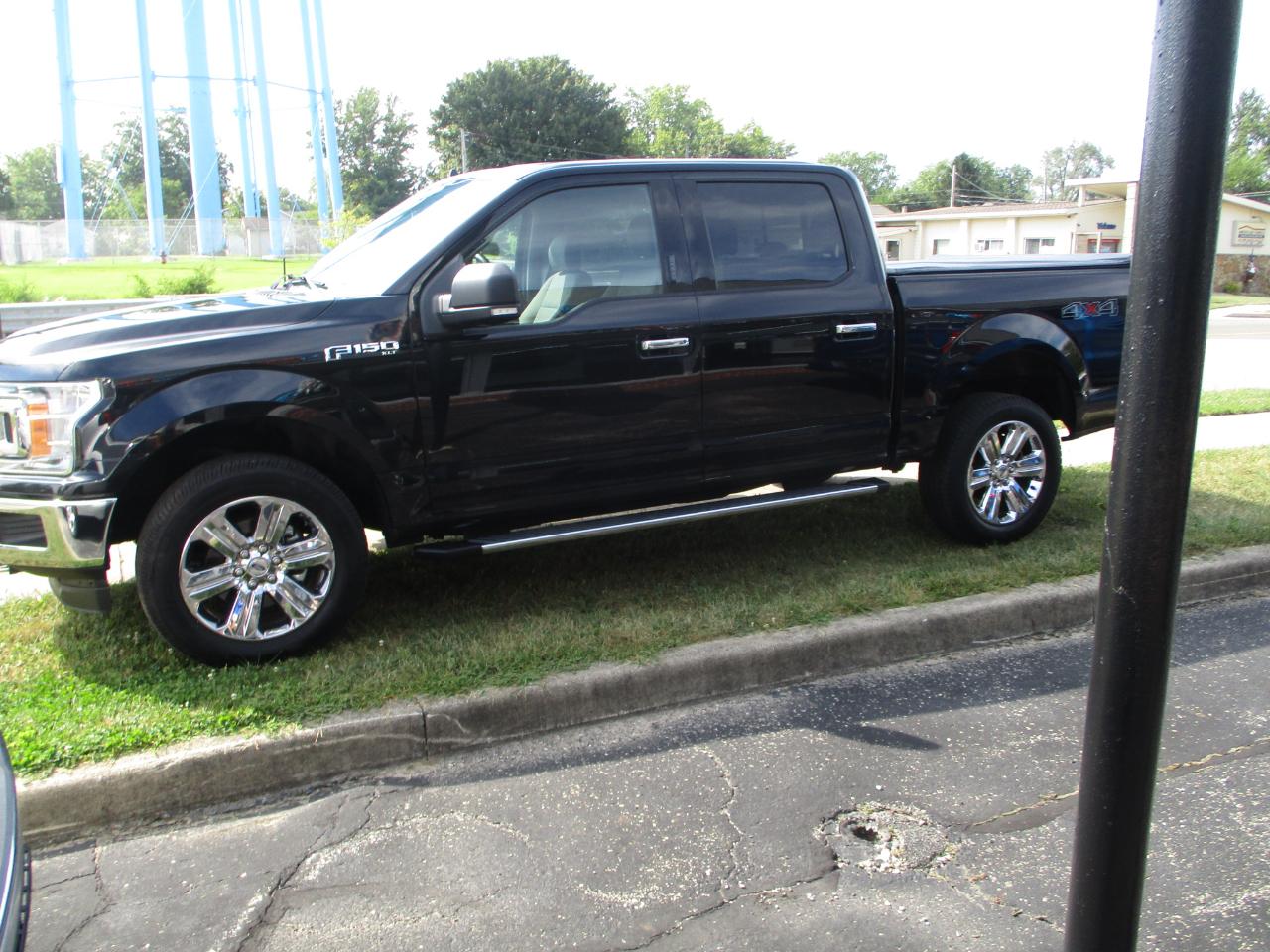 Ford F-150 SuperCrew 150" XLT 4WD 2019