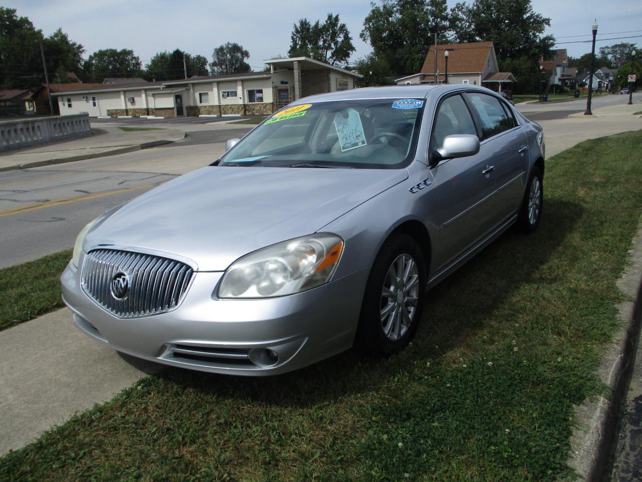 Buick Lucerne CXL 2011