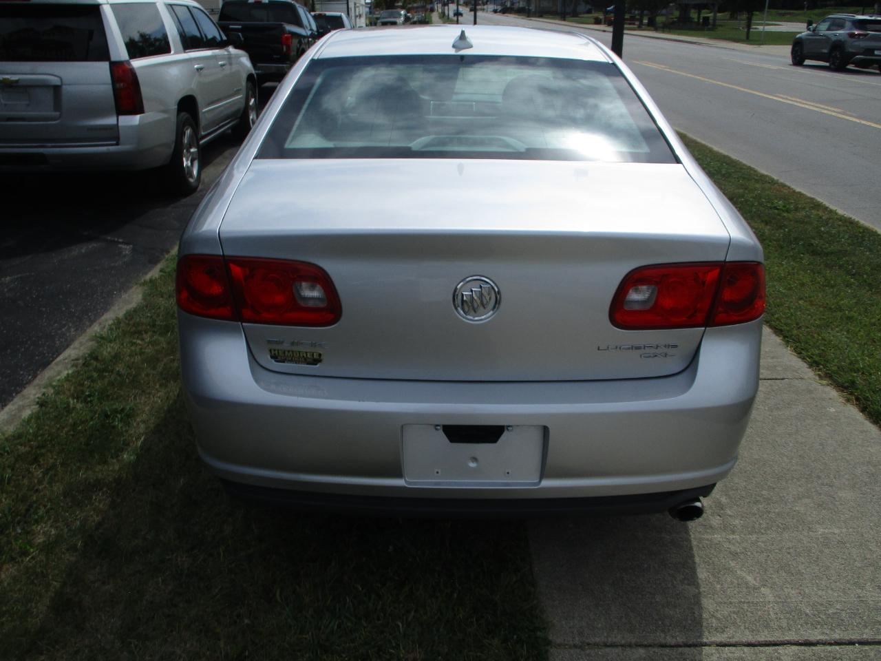 Buick Lucerne CXL 2011