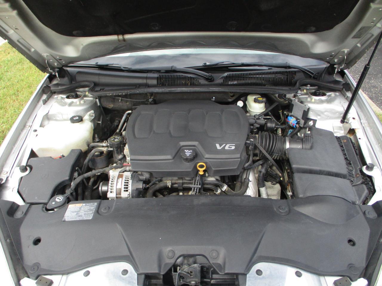 Buick Lucerne CXL 2011