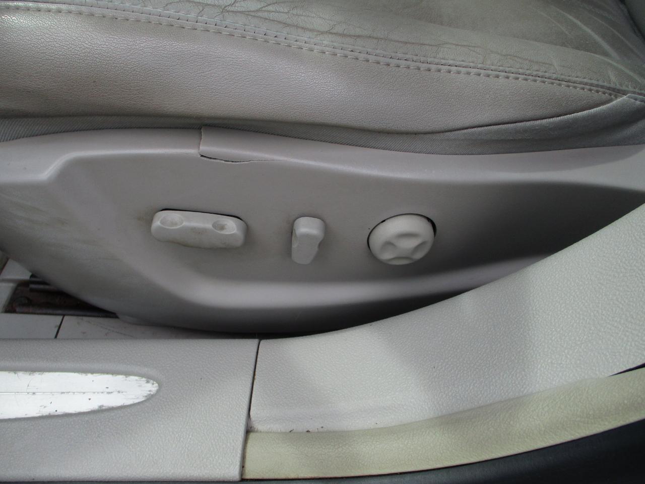 Buick Lucerne CXL 2011