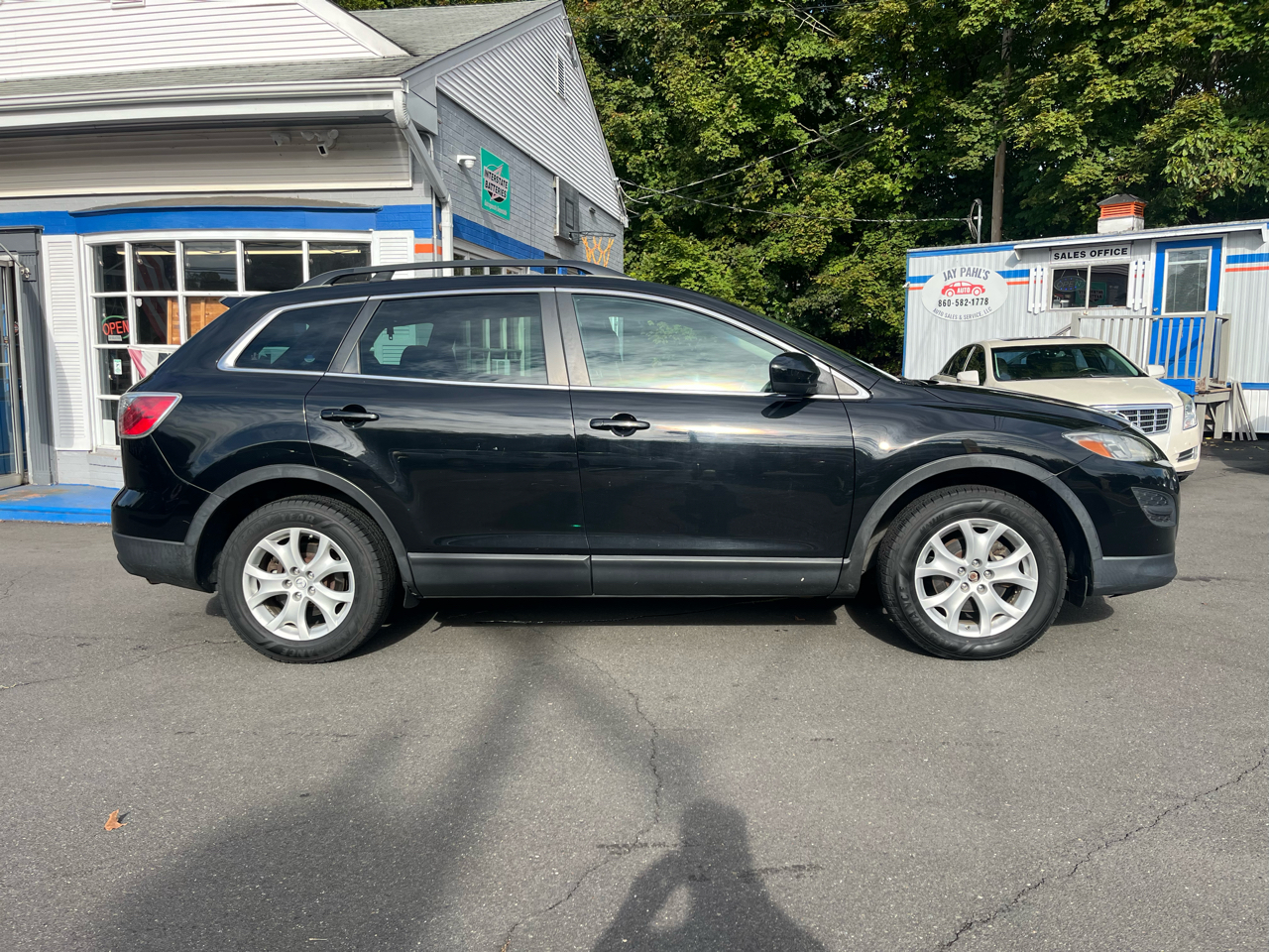 2011 Mazda CX-9 Touring photo 2