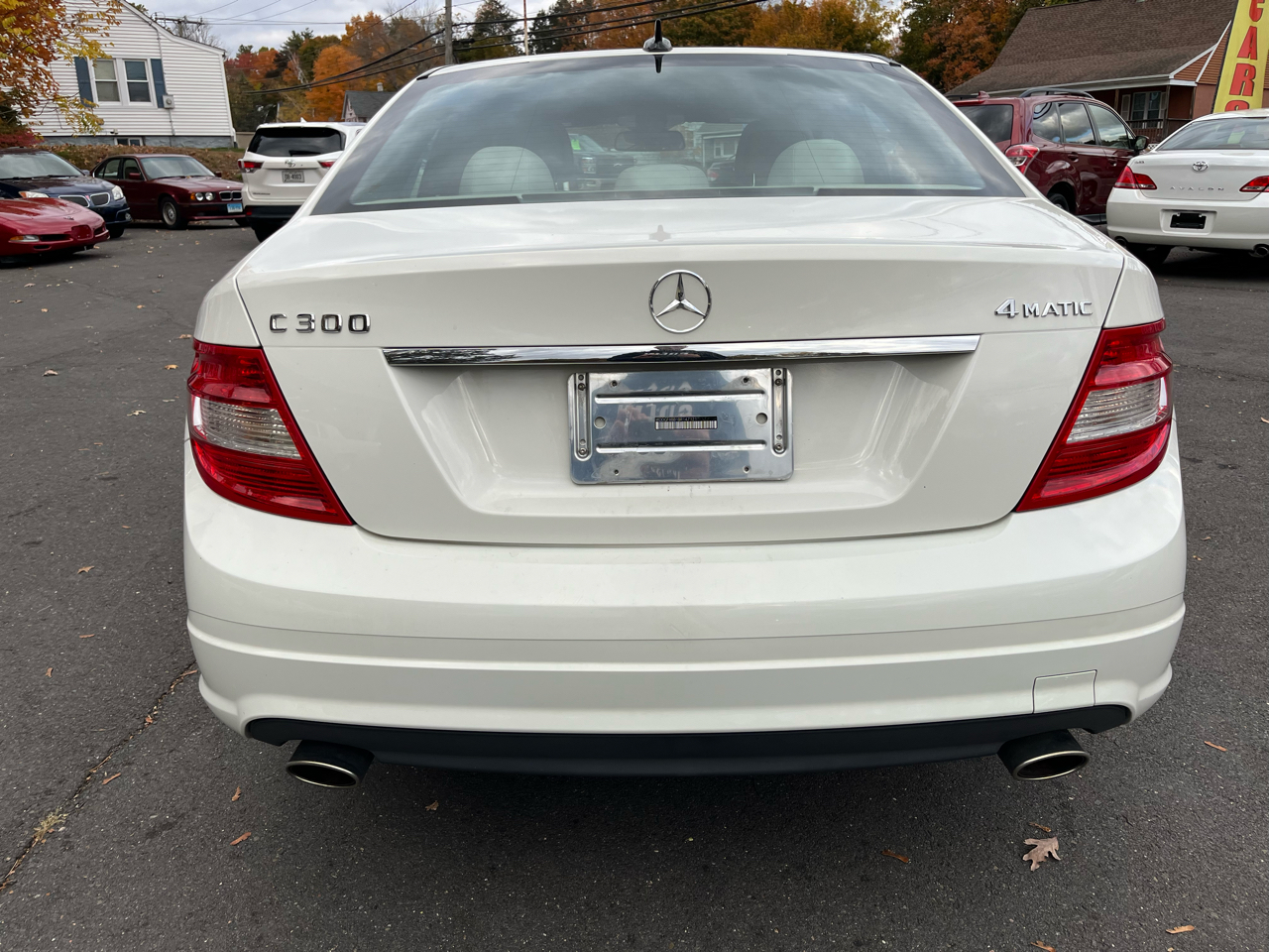 Mercedes-Benz C-Class 4dr Sdn C 300 Sport 4MATIC 2011 Mercedes-Benz C-Class 4dr Sdn C 300 Sport 4MATIC 2011