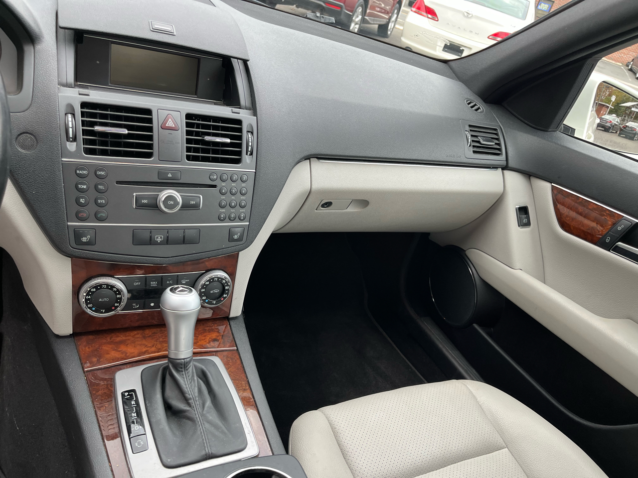Mercedes-Benz C-Class 4dr Sdn C 300 Sport 4MATIC 2011 Mercedes-Benz C-Class 4dr Sdn C 300 Sport 4MATIC 2011