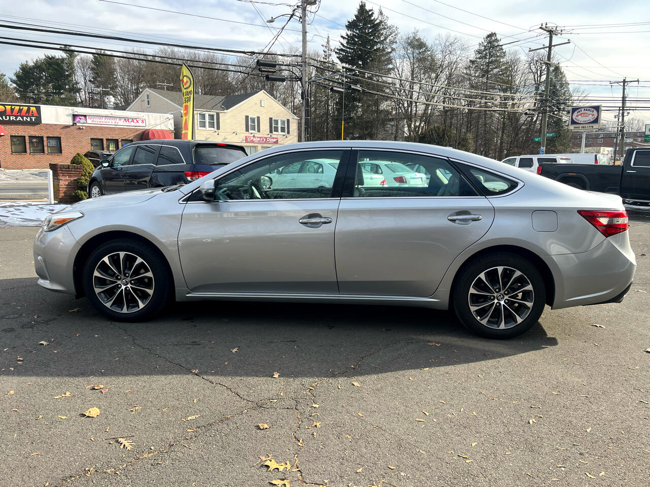 Toyota Avalon 4dr Sdn XLE Premium (Natl) 2016