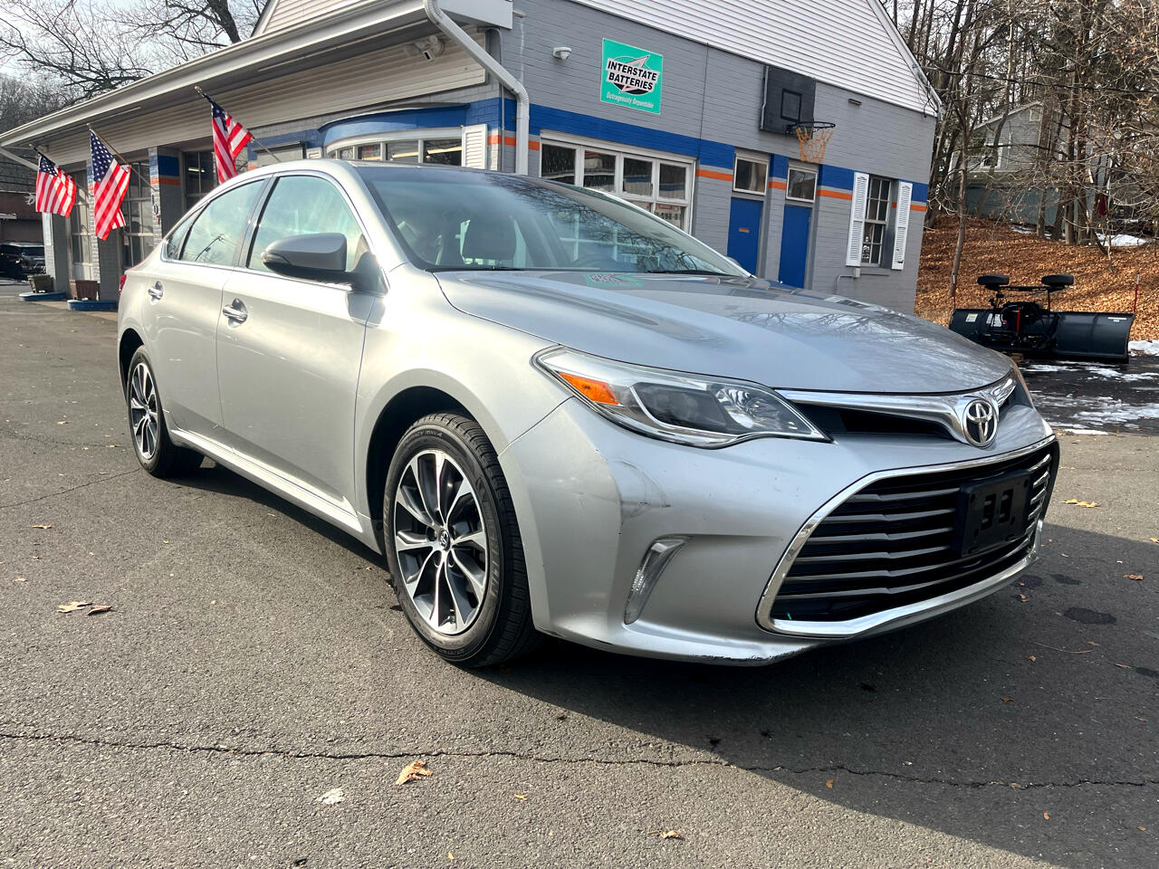 Toyota Avalon 4dr Sdn XLE Premium (Natl) 2016
