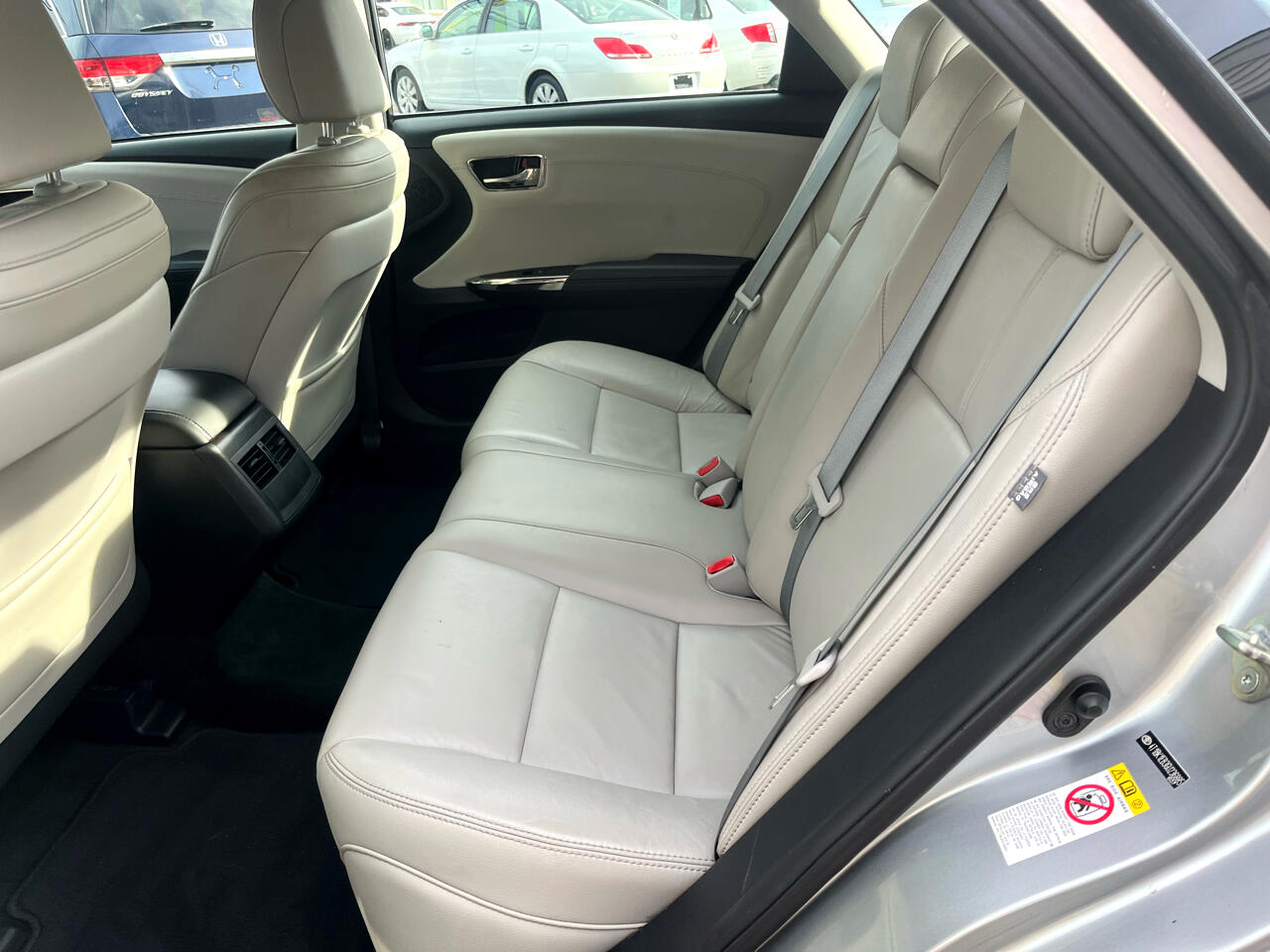 Toyota Avalon 4dr Sdn XLE Premium (Natl) 2016