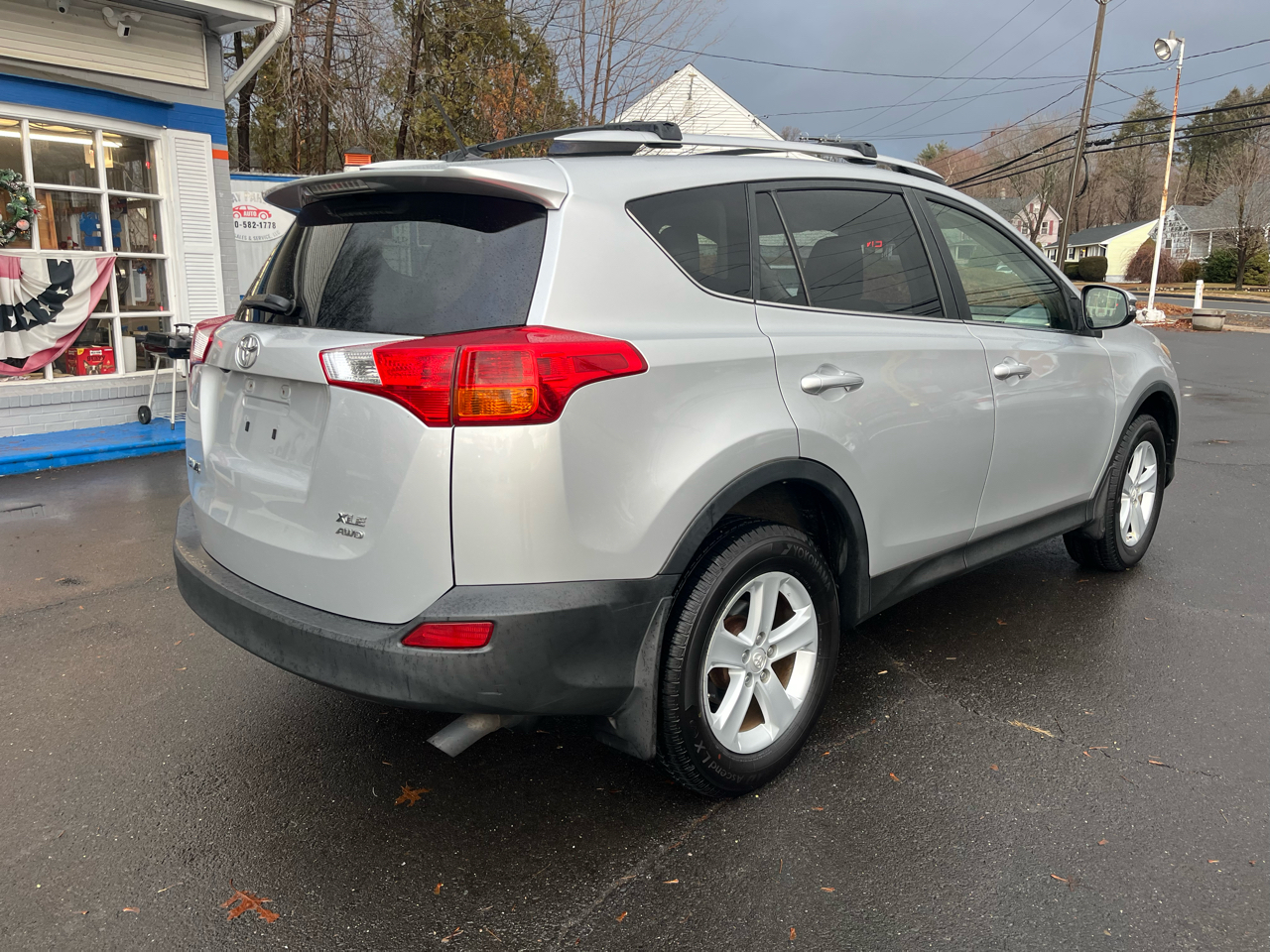 Toyota RAV4 AWD 4dr XLE (Natl) 2014