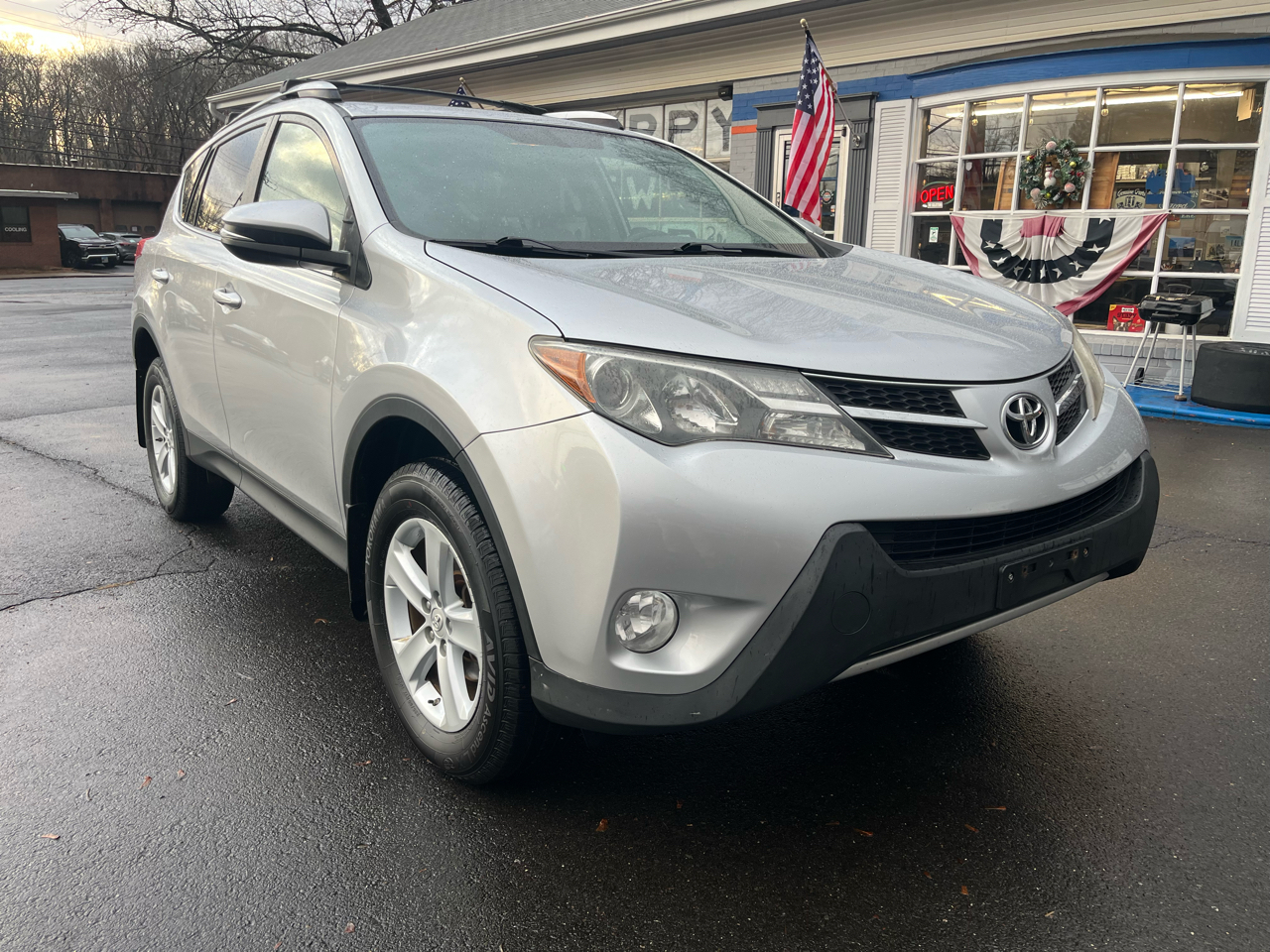 Toyota RAV4 AWD 4dr XLE (Natl) 2014