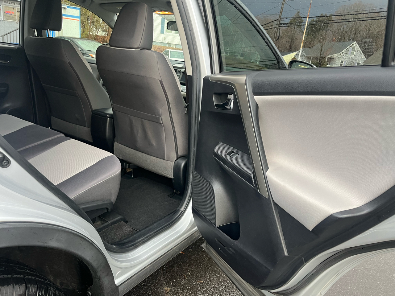 Toyota RAV4 AWD 4dr XLE (Natl) 2014