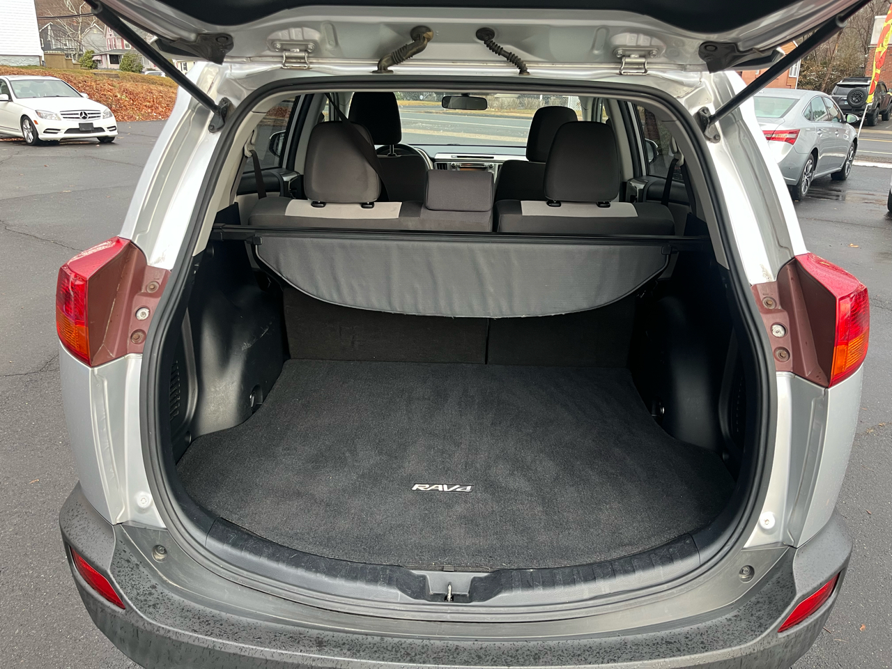 Toyota RAV4 AWD 4dr XLE (Natl) 2014