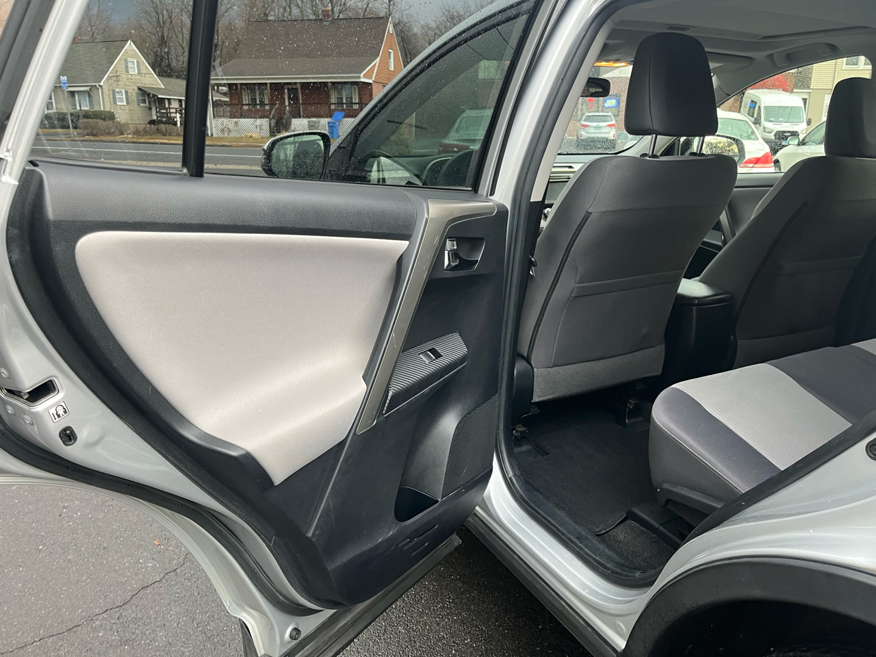 Toyota RAV4 AWD 4dr XLE (Natl) 2014