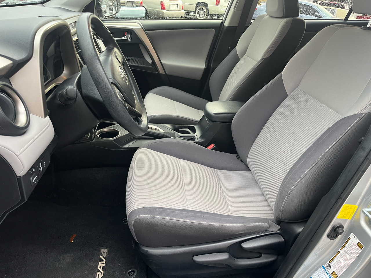 Toyota RAV4 AWD 4dr XLE (Natl) 2014