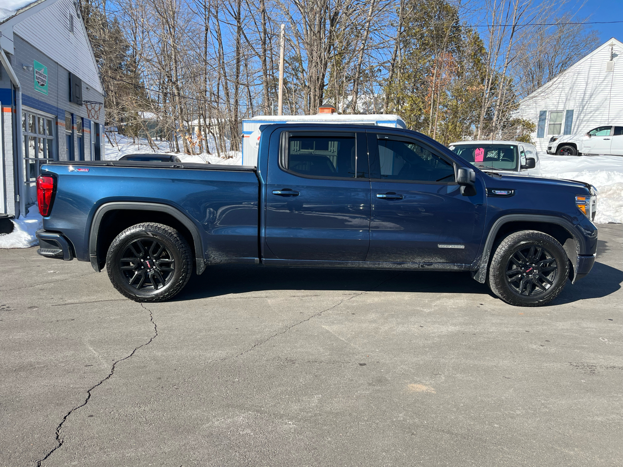 GMC Sierra 1500 4WD Crew Cab 157" Elevation 2021