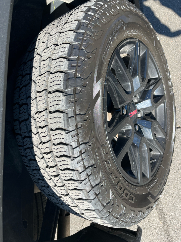 GMC Sierra 1500 4WD Crew Cab 157" Elevation 2021