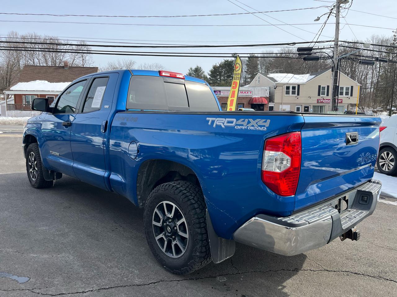 Toyota Tundra 4WD Truck Double Cab 4.6L V8 6-Spd AT SR5 (Natl) 2016