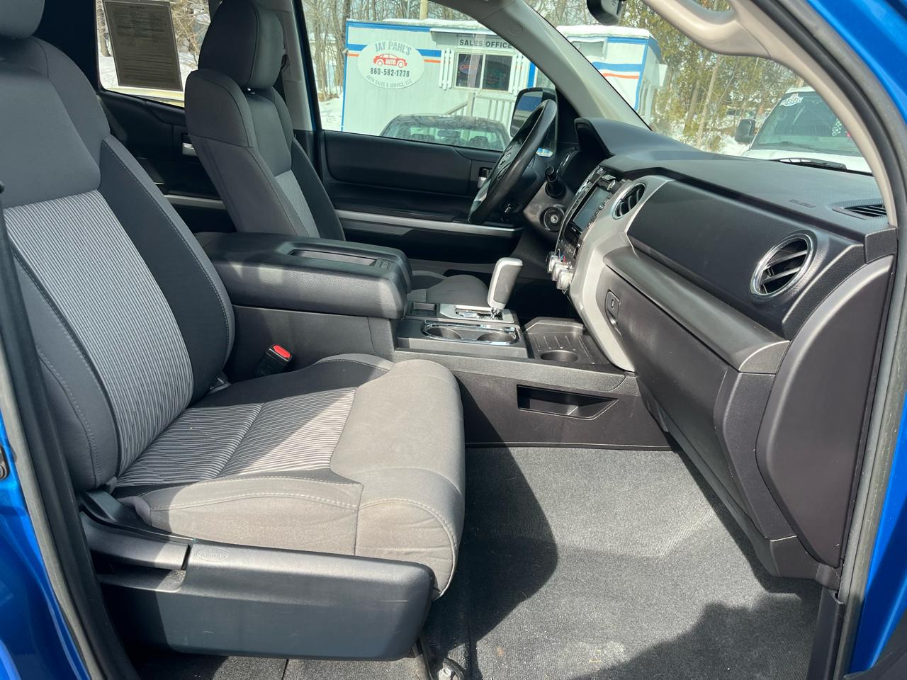 Toyota Tundra 4WD Truck Double Cab 4.6L V8 6-Spd AT SR5 (Natl) 2016