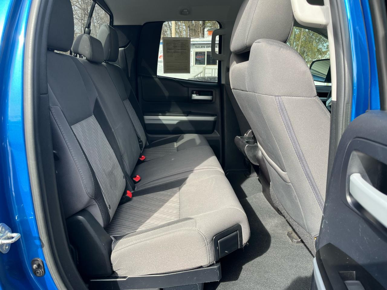 Toyota Tundra 4WD Truck Double Cab 4.6L V8 6-Spd AT SR5 (Natl) 2016