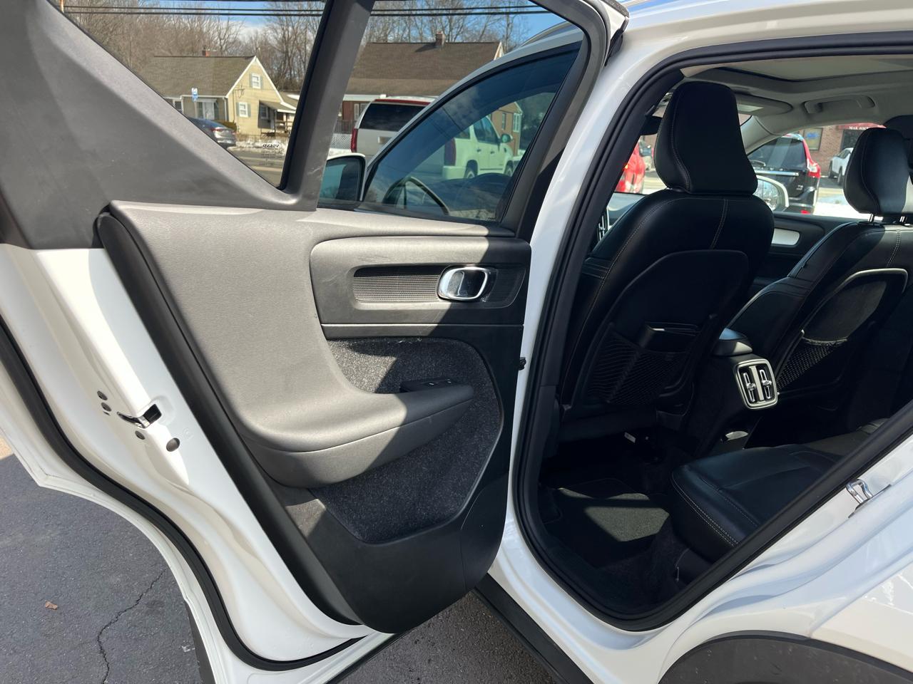 Volvo XC40 T5 AWD Momentum 2019