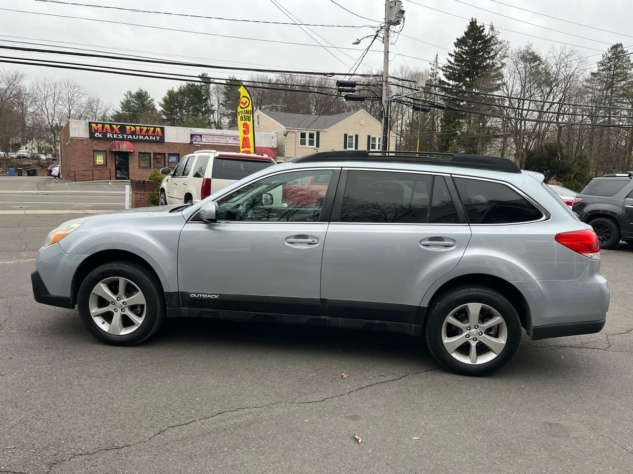 Subaru Outback 4dr Wgn H4 Auto 2.5i Limited 2013