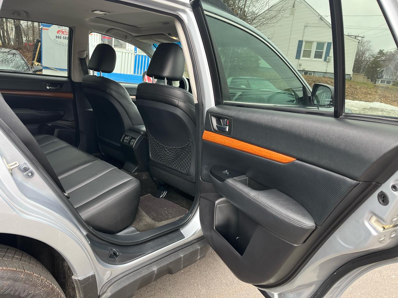 Subaru Outback 4dr Wgn H4 Auto 2.5i Limited 2013