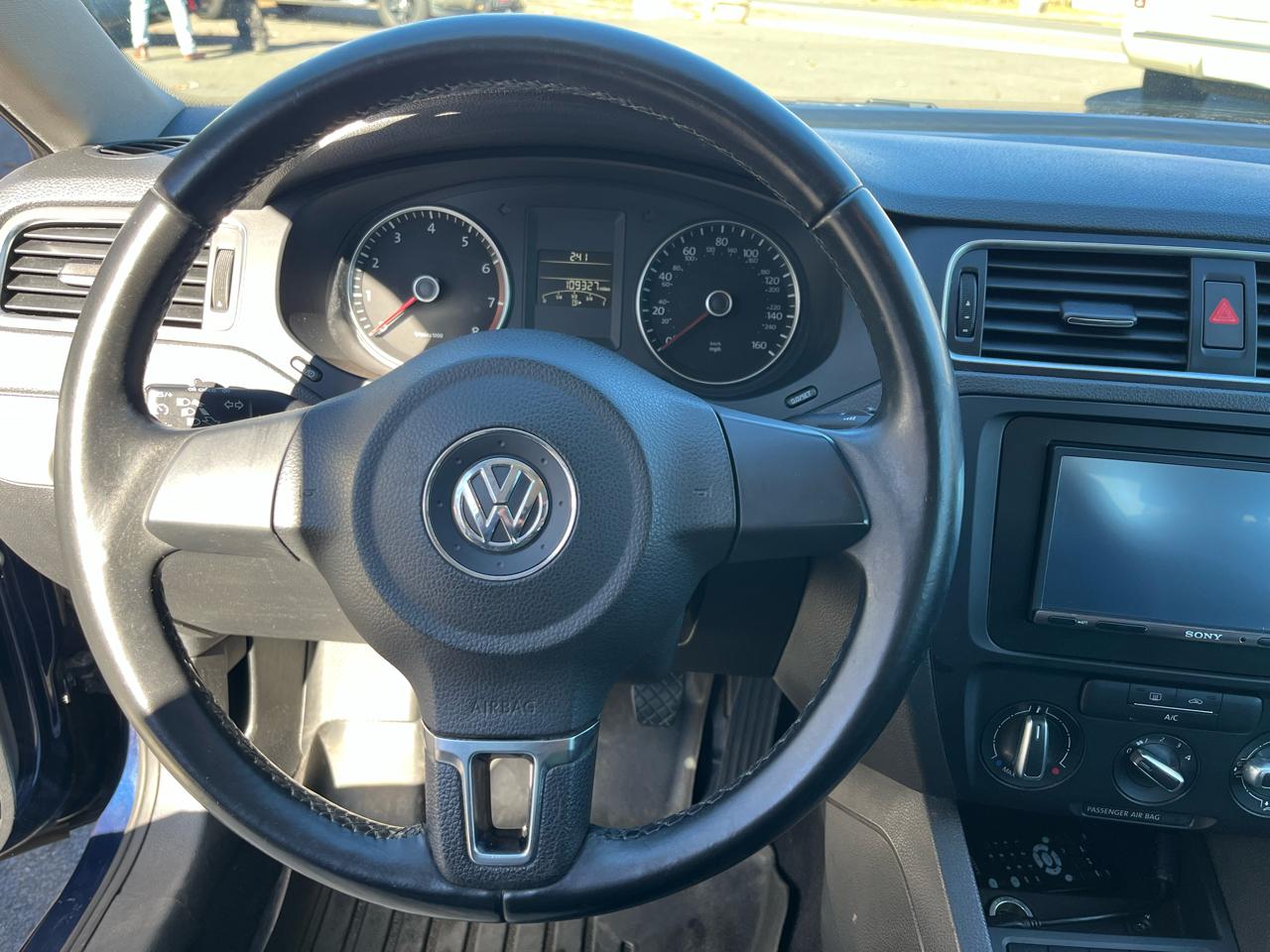 Volkswagen Jetta Sedan 4dr Man SE PZEV 2013