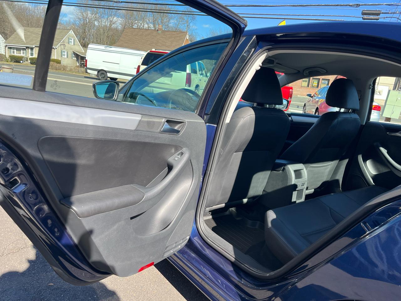 Volkswagen Jetta Sedan 4dr Man SE PZEV 2013