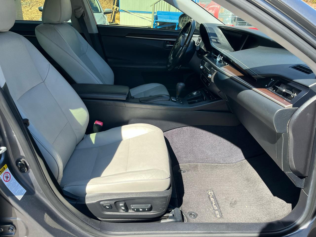 Lexus ES 350 4dr Sdn 2013