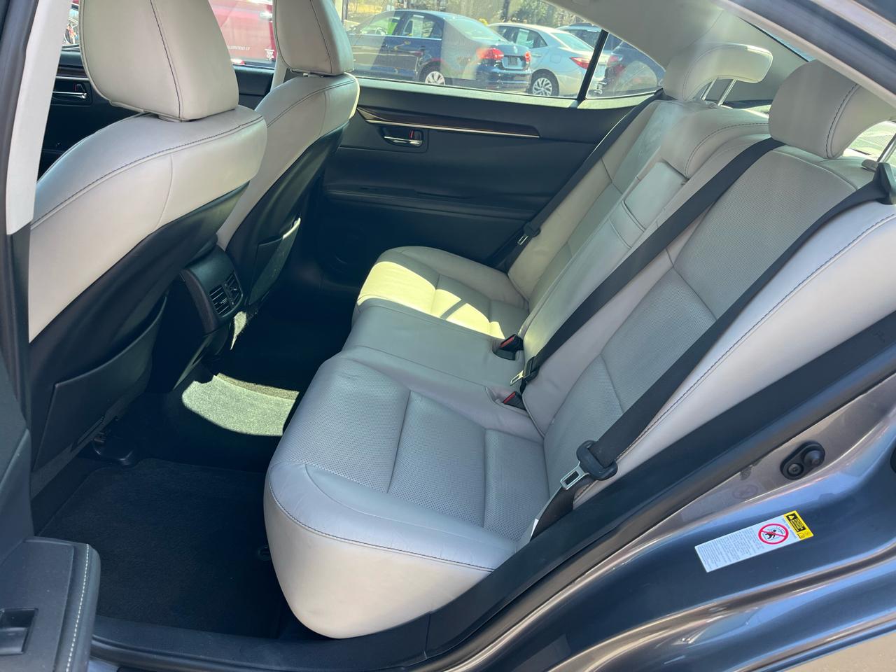 Lexus ES 350 4dr Sdn 2013