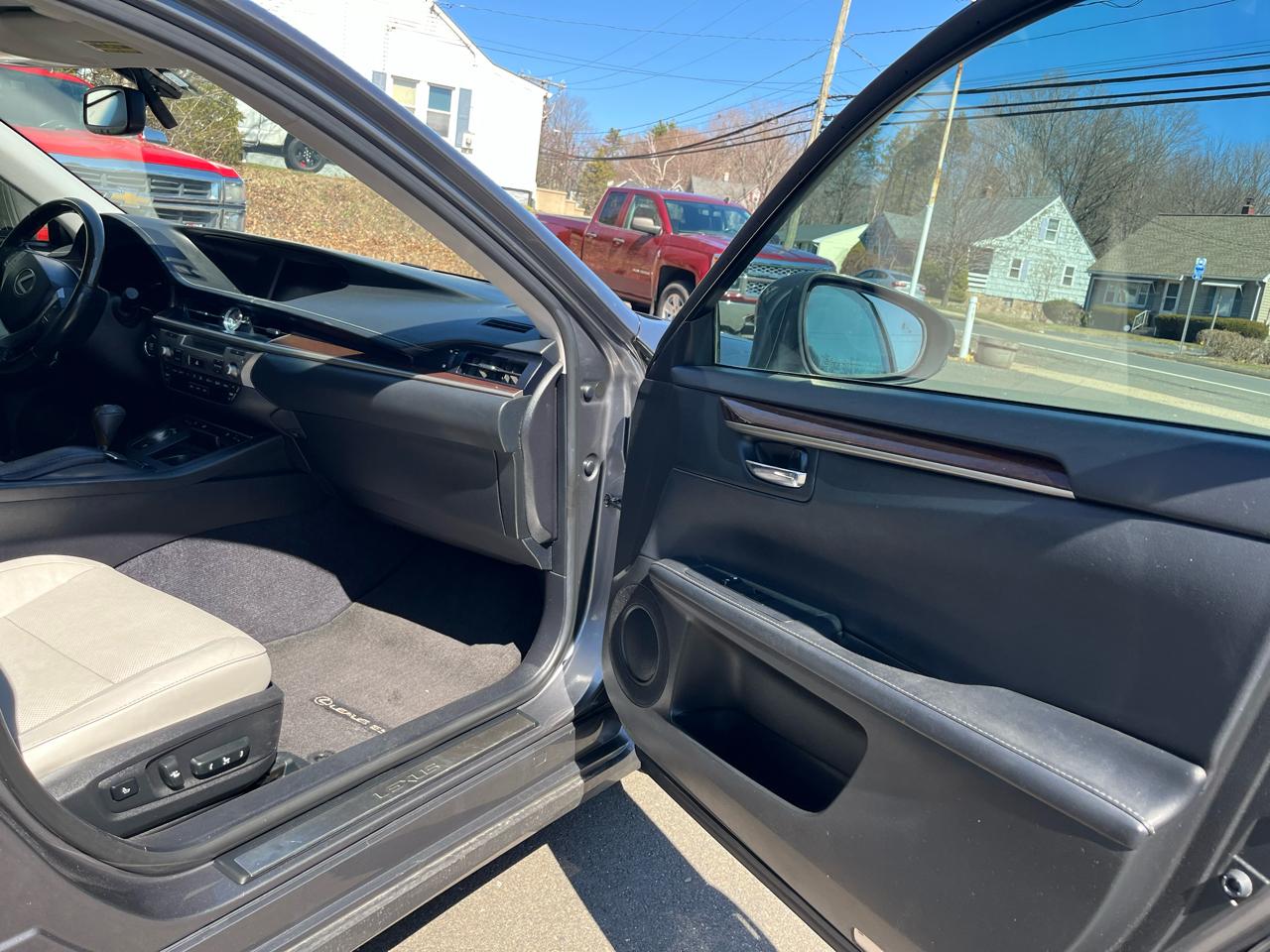 Lexus ES 350 4dr Sdn 2013