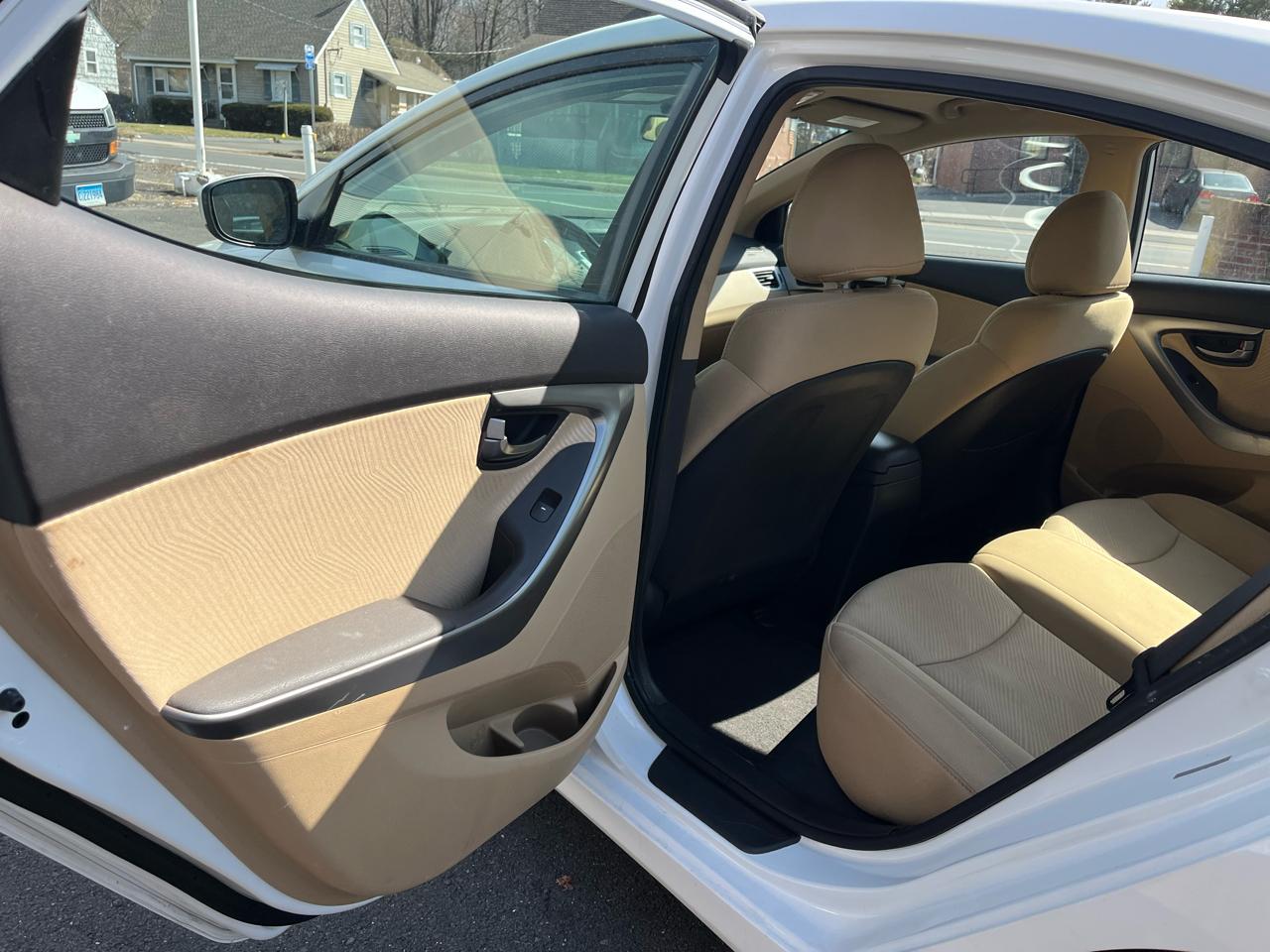 Hyundai Elantra 4dr Sdn Auto GLS PZEV (Alabama Plant) 2012