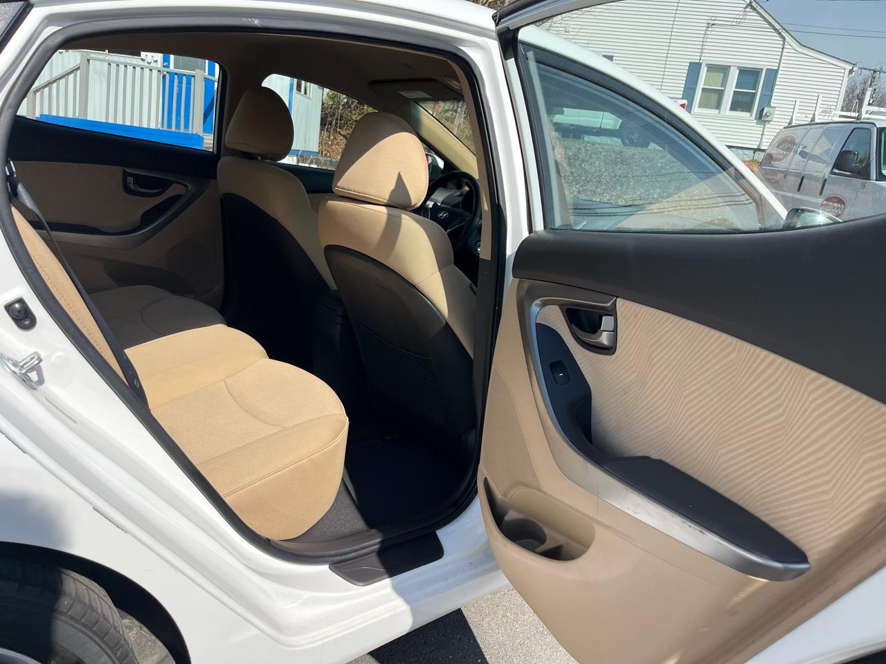 Hyundai Elantra 4dr Sdn Auto GLS PZEV (Alabama Plant) 2012