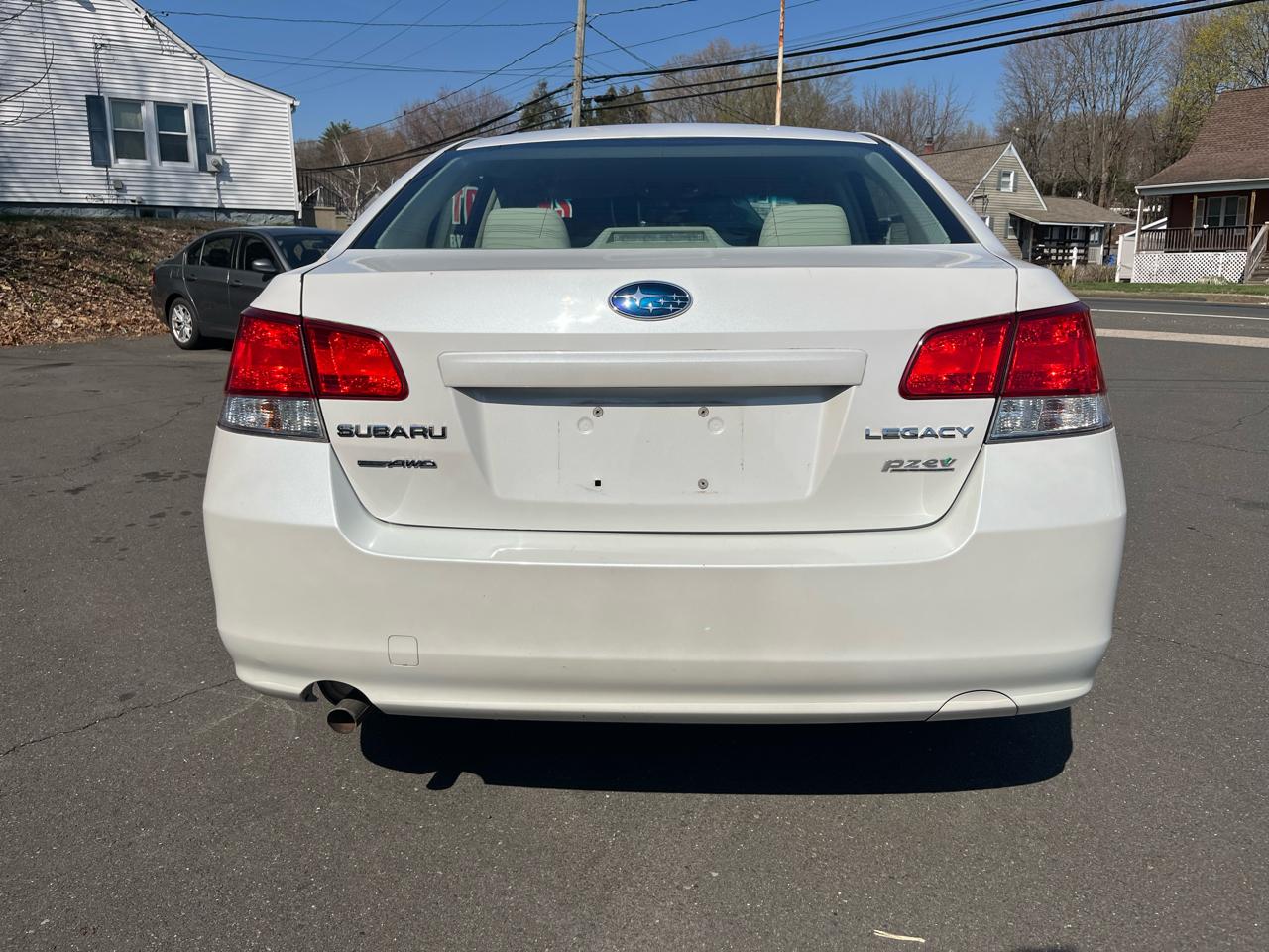 Subaru Legacy 4dr Sdn H4 Auto 2.5i Premium 2012