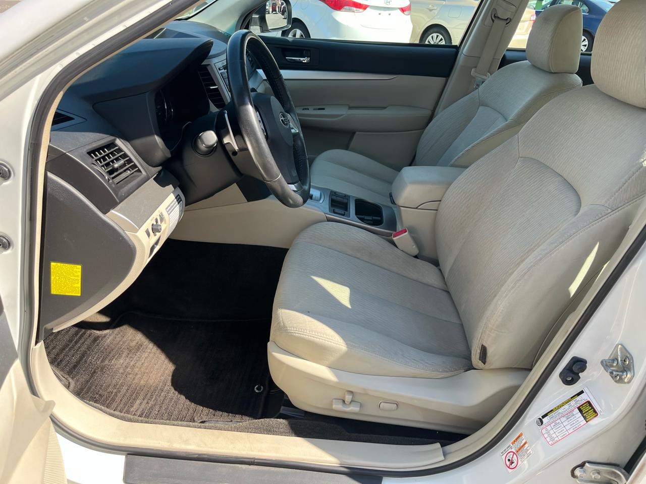 Subaru Legacy 4dr Sdn H4 Auto 2.5i Premium 2012