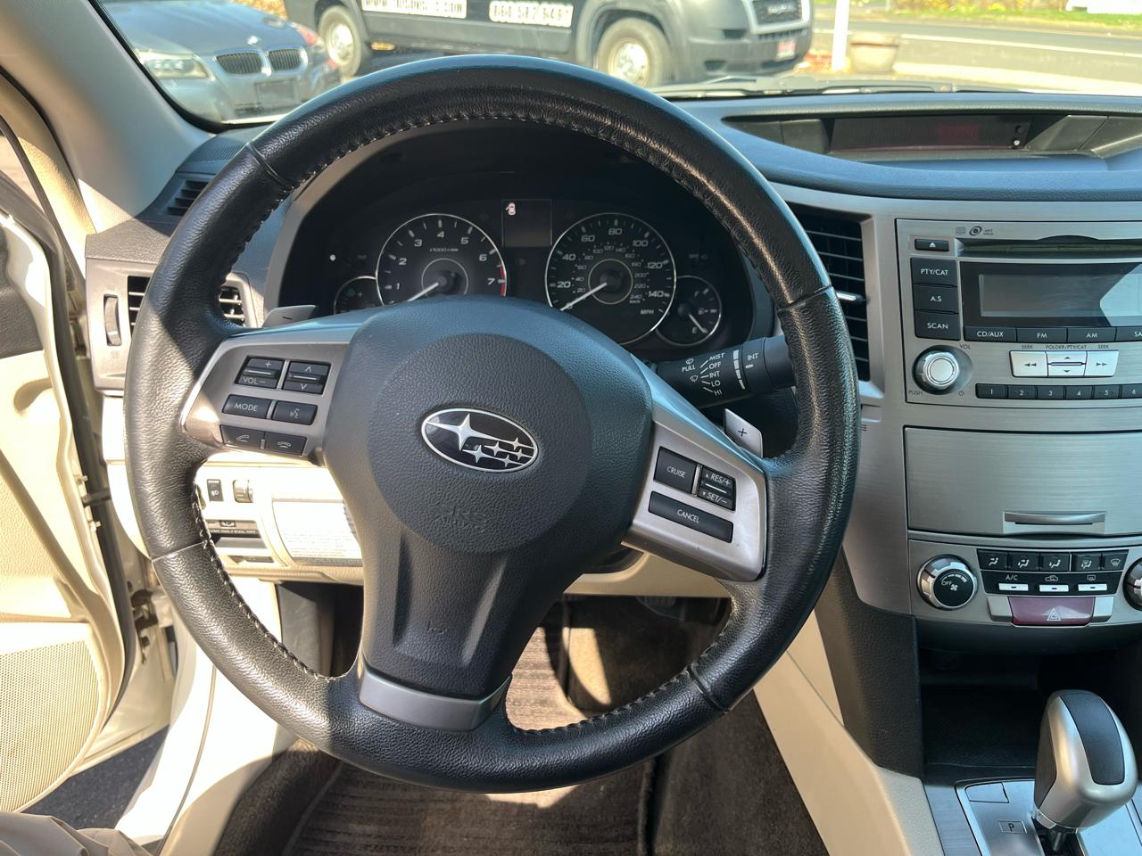 Subaru Legacy 4dr Sdn H4 Auto 2.5i Premium 2012