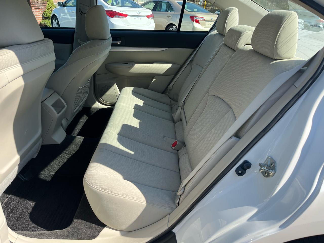 Subaru Legacy 4dr Sdn H4 Auto 2.5i Premium 2012