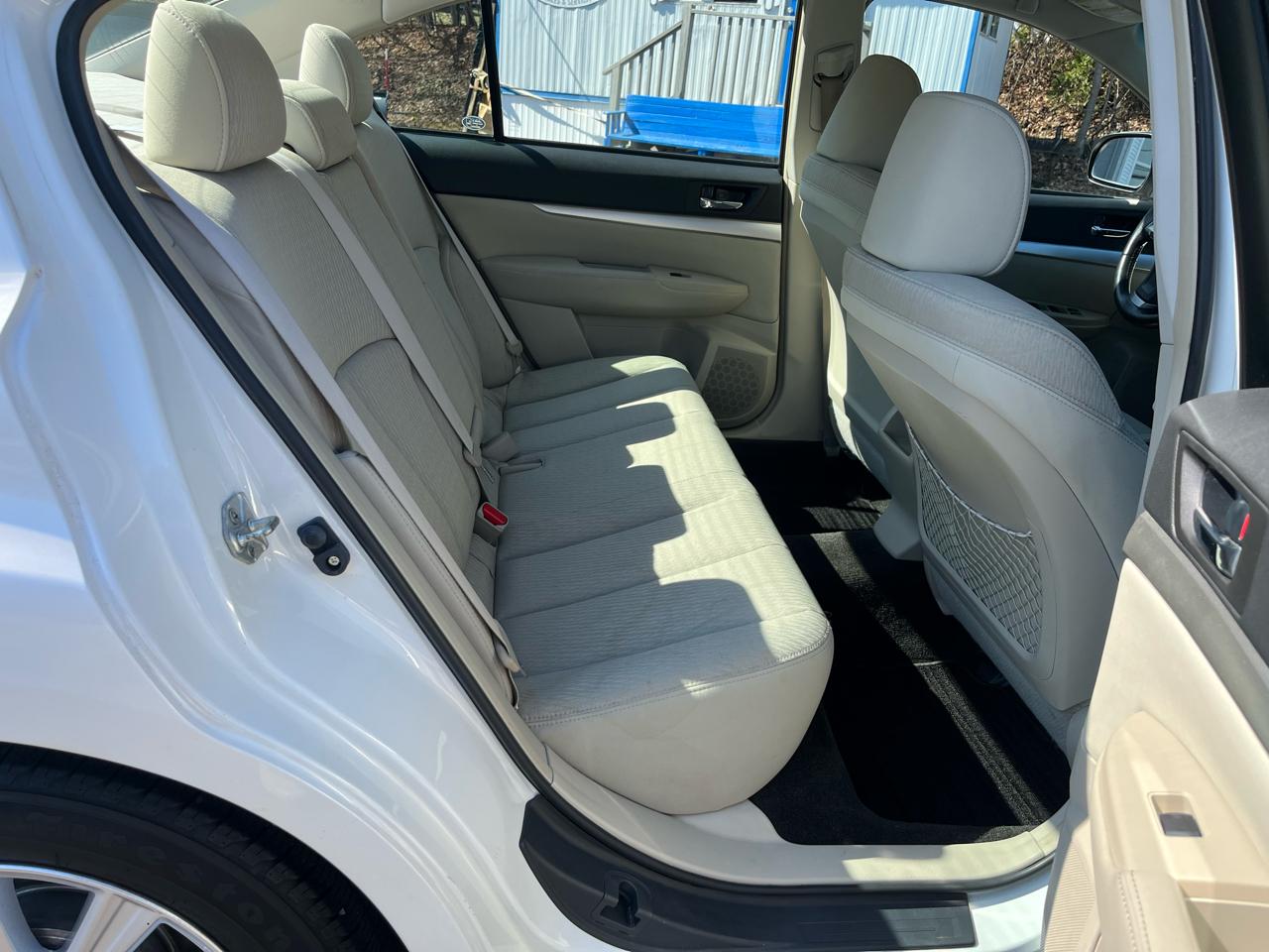 Subaru Legacy 4dr Sdn H4 Auto 2.5i Premium 2012