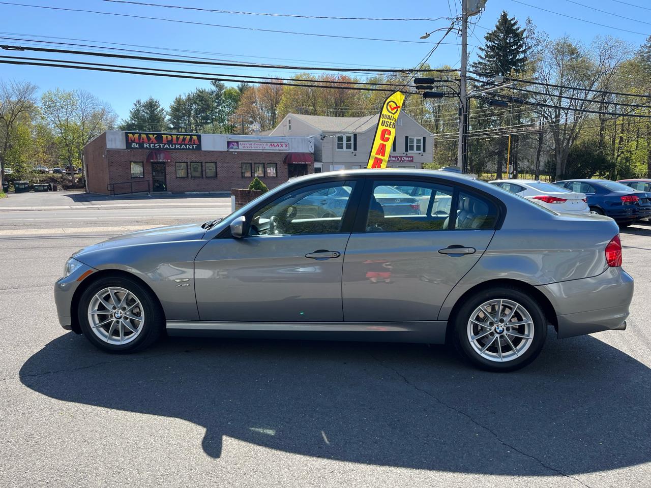 BMW 3 Series 4dr Sdn 328i xDrive AWD SULEV 2010