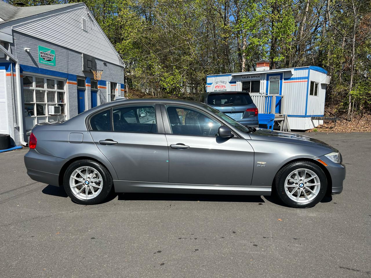 BMW 3 Series 4dr Sdn 328i xDrive AWD SULEV 2010